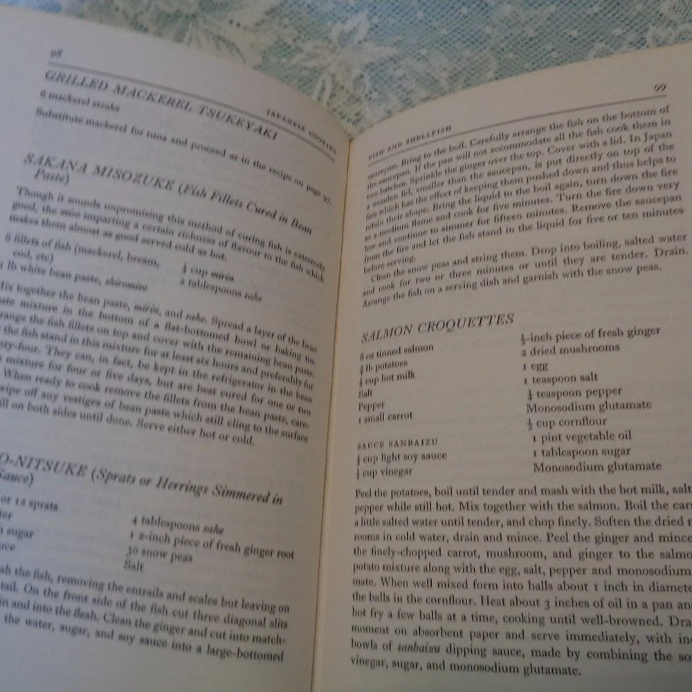 JAPANESE COOKING BOOK BY PETER & JOAN MARTIN 1970